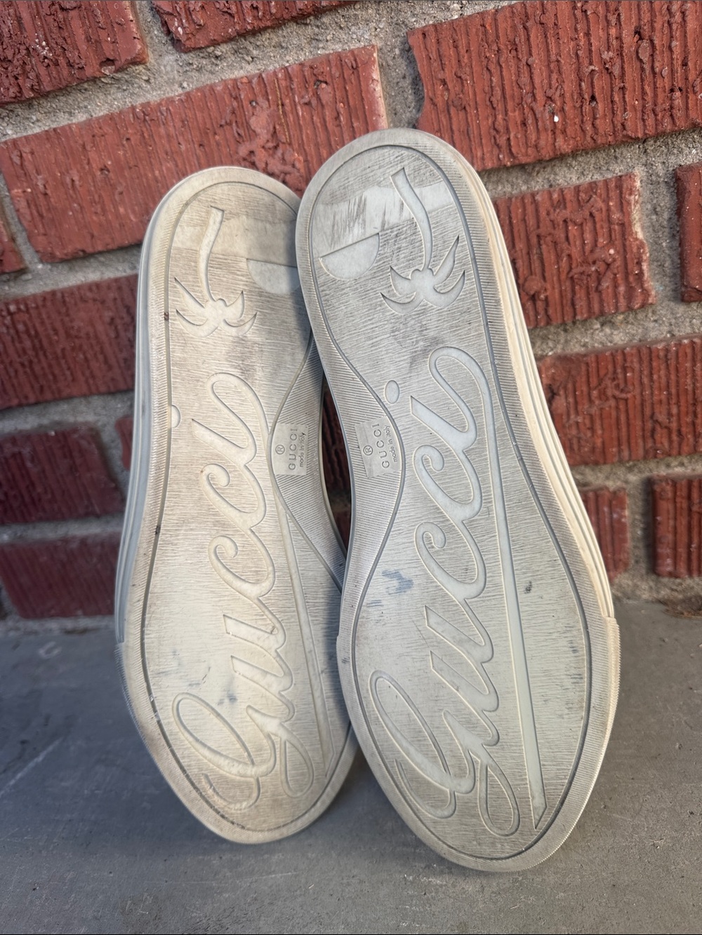 Gucci Miro Soft Leather Sneakers - Picture 10 of 12